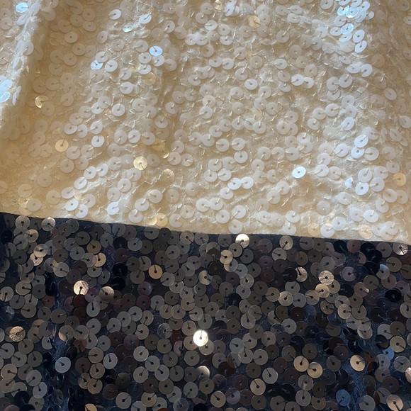 J Crew black and white sequined top - Picture 2 of 2